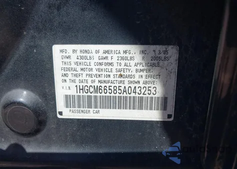 2005 Honda Accord 3.0 Ex z USA, uszkodzony, nr VIN 1HGCM66585A043253